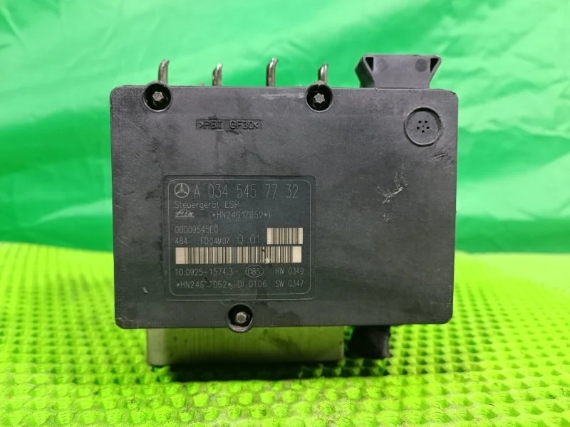 Блок abs Mercedes-Benz 2004 W203