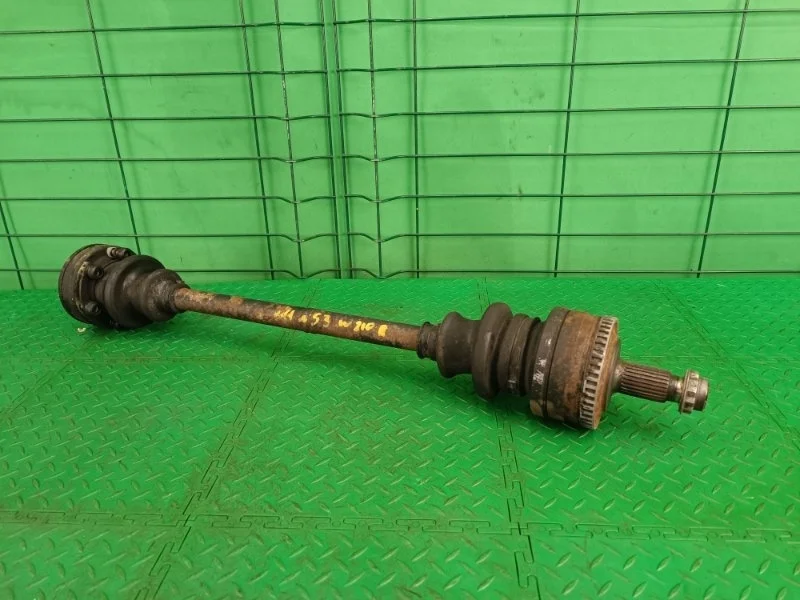 Привод Mercedes-Benz 1996 W210