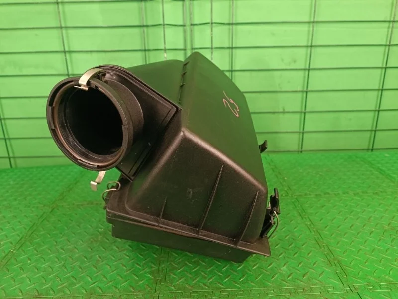 Корпус воздушного фильтра Mercedes-Benz 17/11/1999 W210