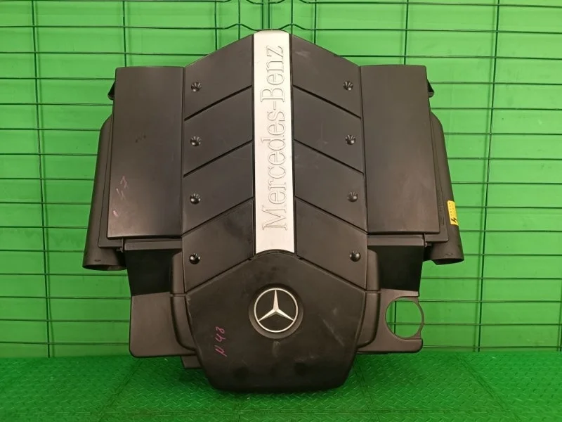 Декоративная крышка двигателя Mercedes-Benz 2001 W220