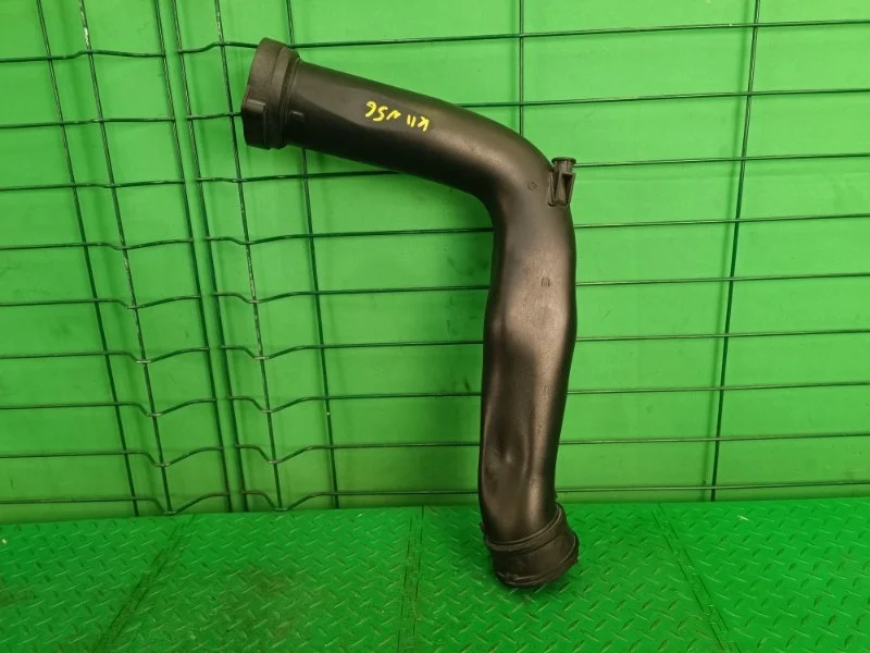 Патрубок впускной системы Mercedes-Benz 2001 W203