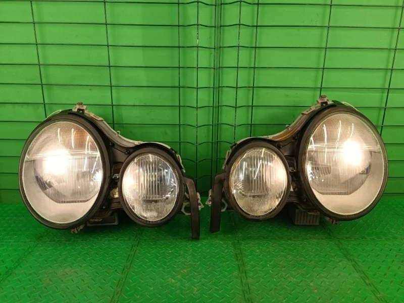 Фара левая+ правая Mercedes-Benz 1998 W210