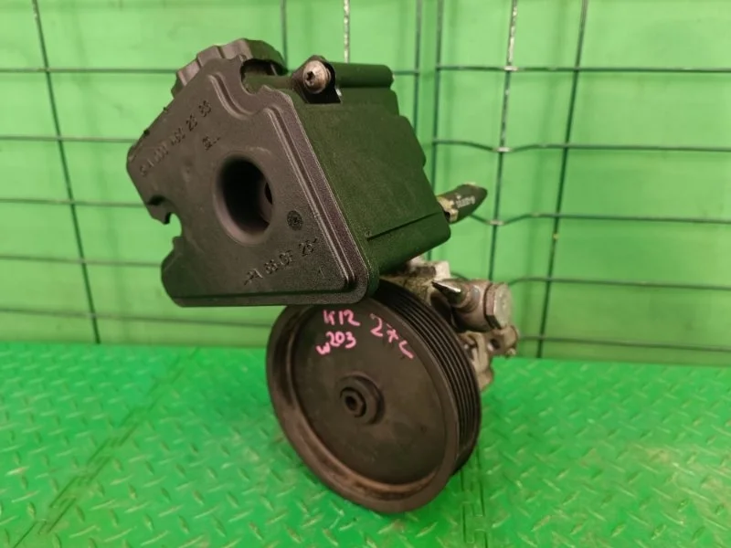 Насос гидроусилителя руля Mercedes-Benz 2006 W203