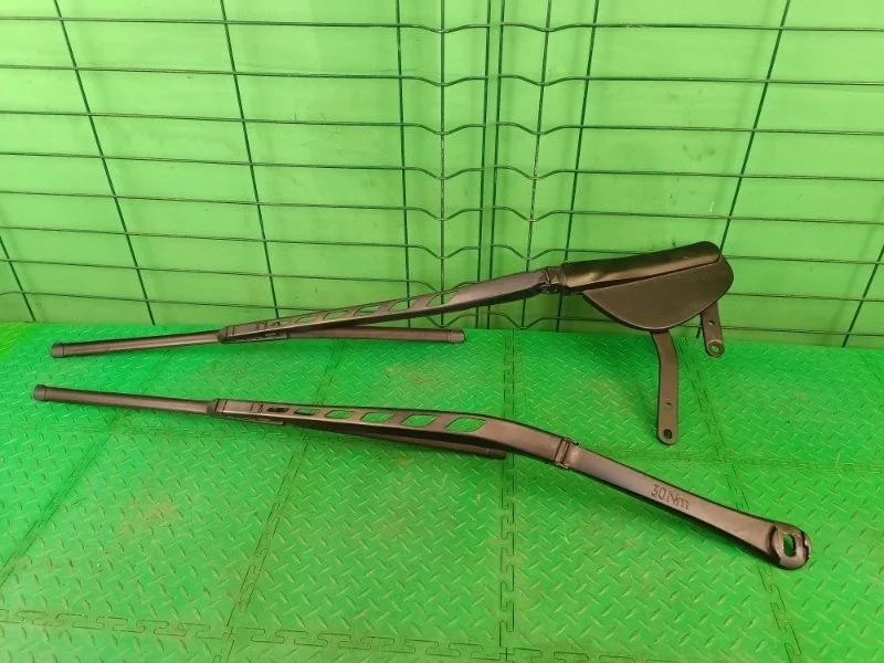 Поводок стеклоочистителя BMW 5 2005 E60