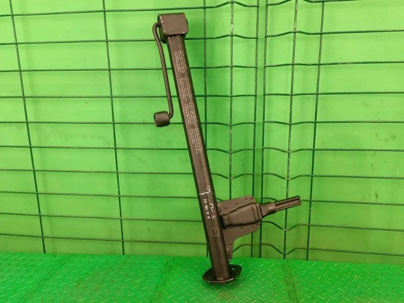 Домкрат Mercedes-Benz 17/11/1999 W210