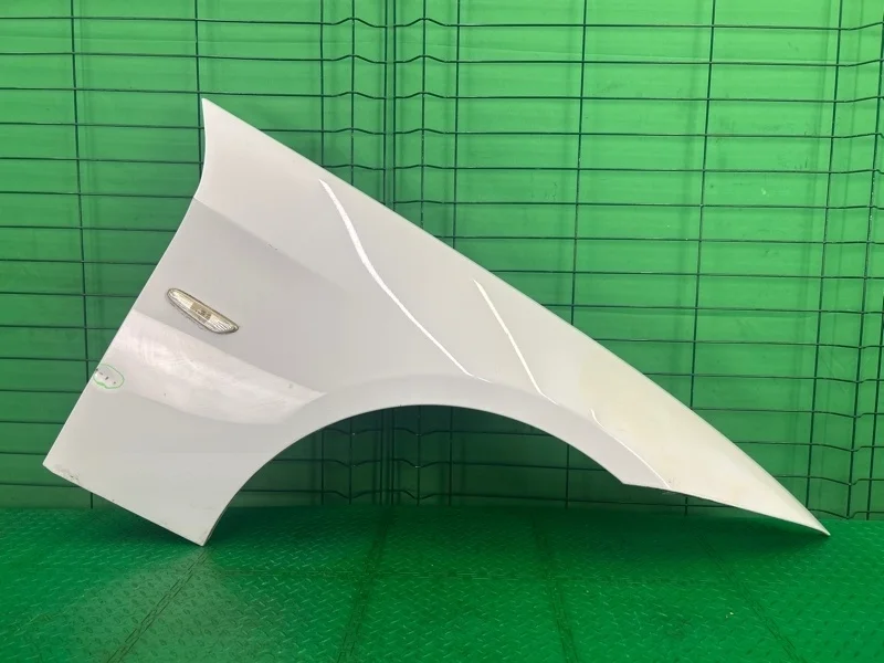 Крыло BMW 3 E90