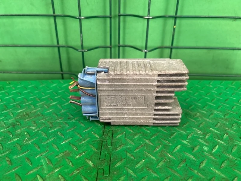 Блок управления вентилятором Mercedes-Benz W210