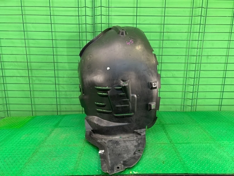 Подкрылок Mercedes-Benz CLS 2005 W219