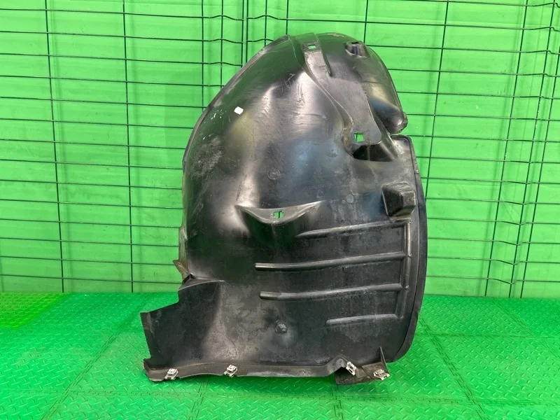 Подкрылок Mercedes-Benz 2000 W220