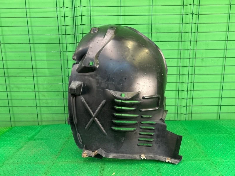 Подкрылок Mercedes-Benz 2001 W220