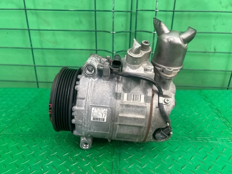 Компрессор кондиционера Mercedes-Benz V W639