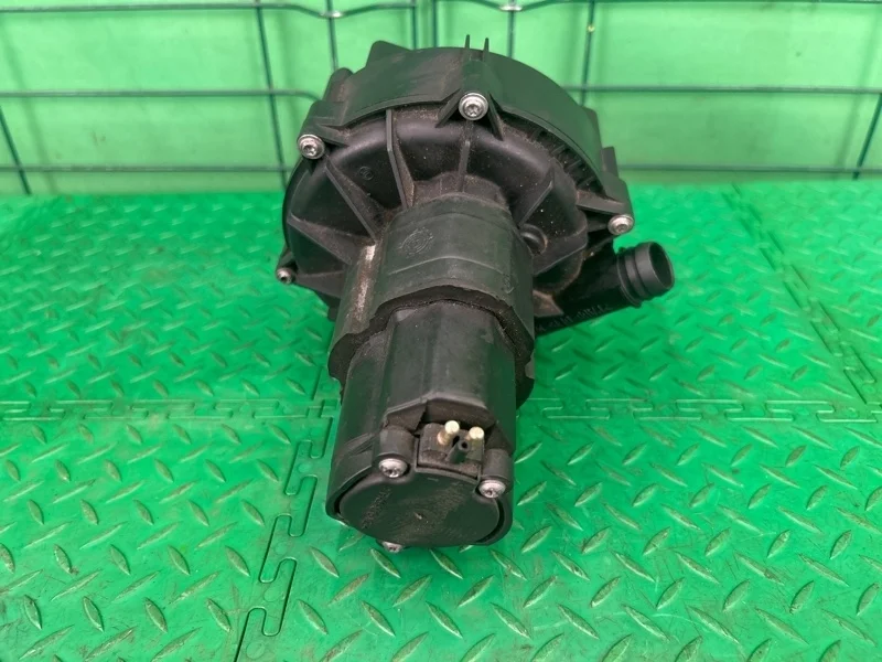 Насос продувки катализатора Mercedes-Benz W220