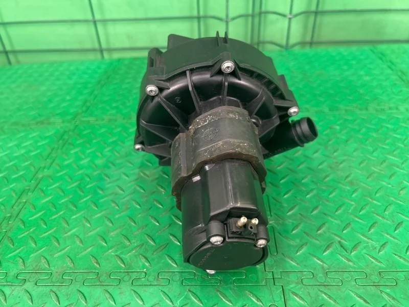 Насос продувки катализатора Mercedes-Benz W220