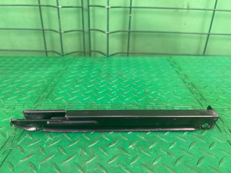 Кронштейн бампера Mercedes-Benz 2003 W220