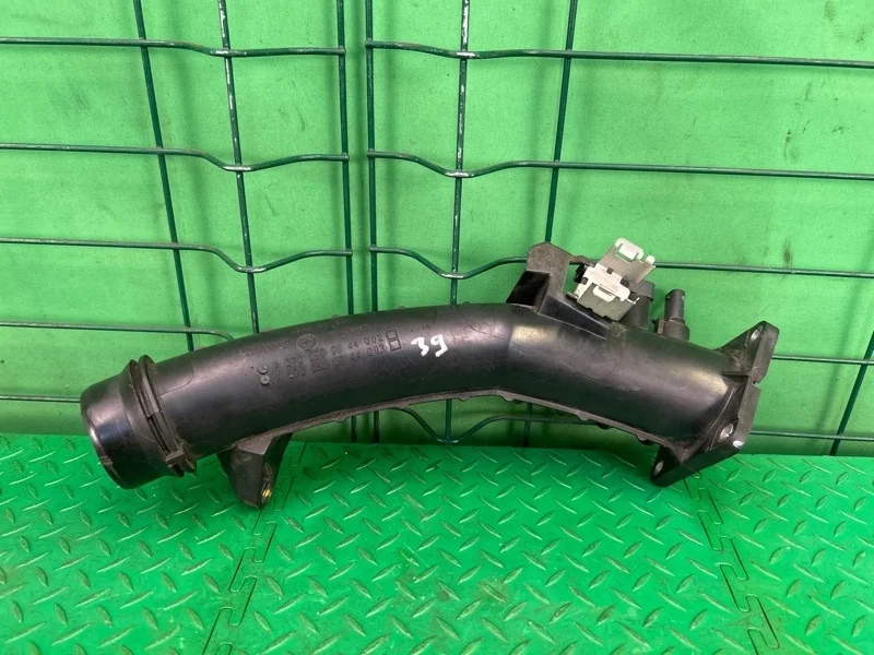 Патрубок интеркулера Mercedes-Benz W246