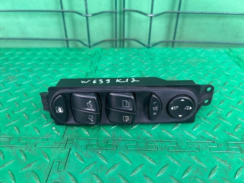 Блок управления стеклоподъемниками Mercedes-Benz V W639