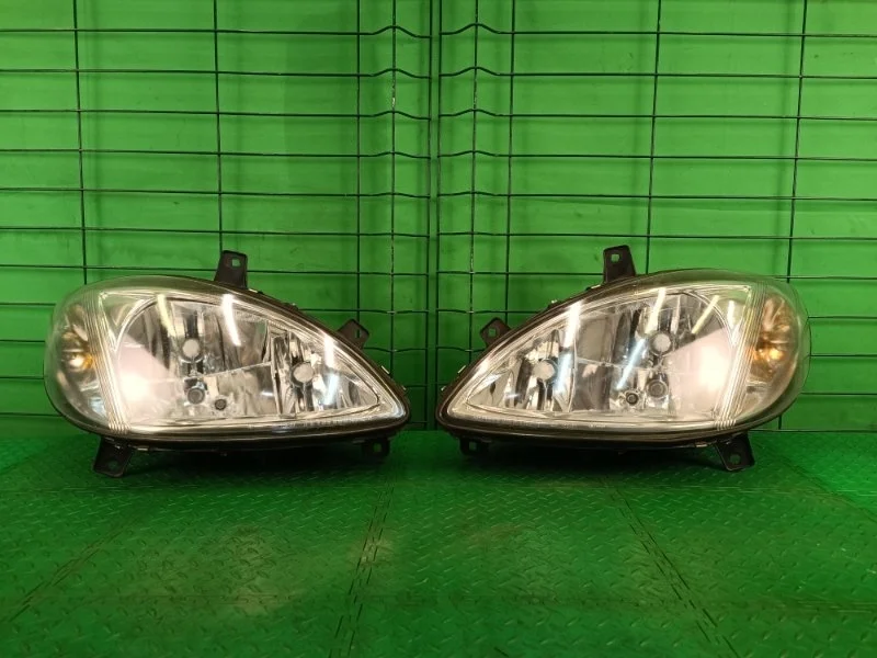 Фара левая+ правая Mercedes-Benz V W639