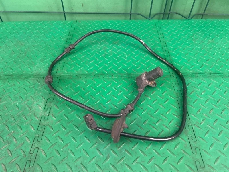 Датчик abs Mercedes-Benz W210