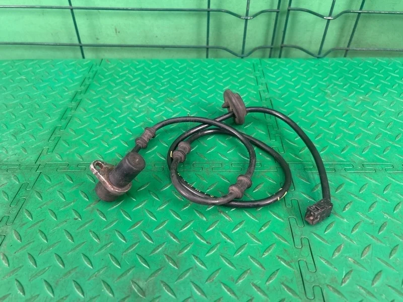 Датчик abs Mercedes-Benz W210