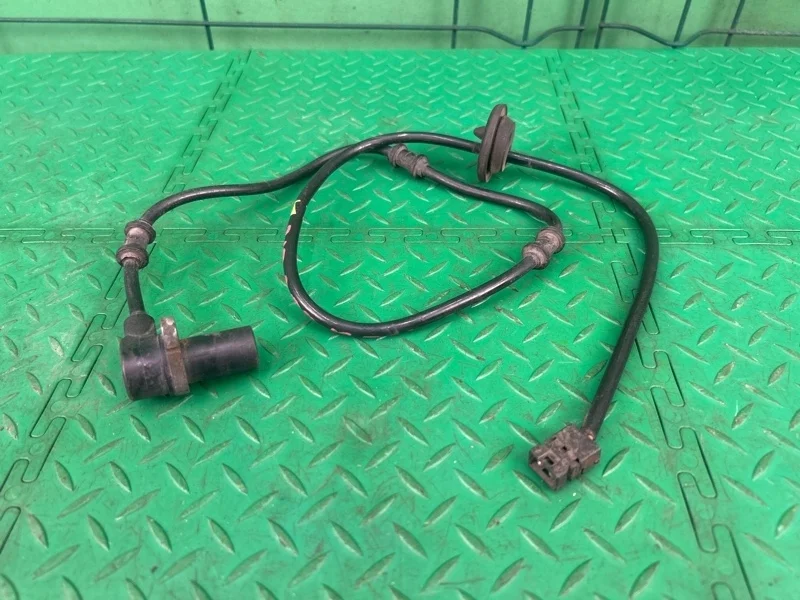 Датчик abs Mercedes-Benz W210