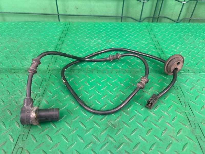 Датчик abs Mercedes-Benz W210