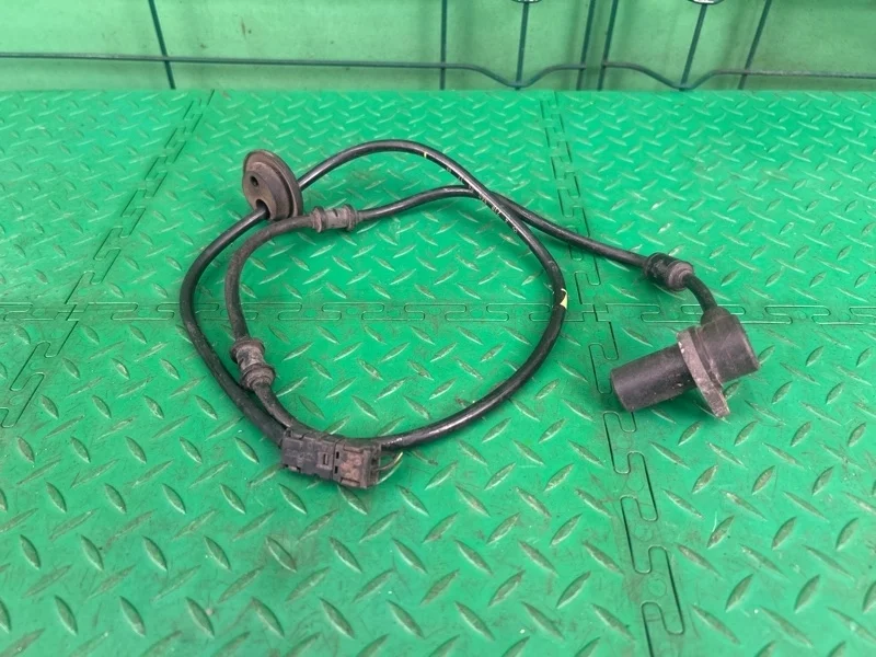 Датчик abs Mercedes-Benz W210