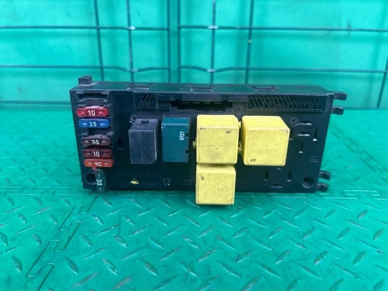 Блок sam Mercedes-Benz W210