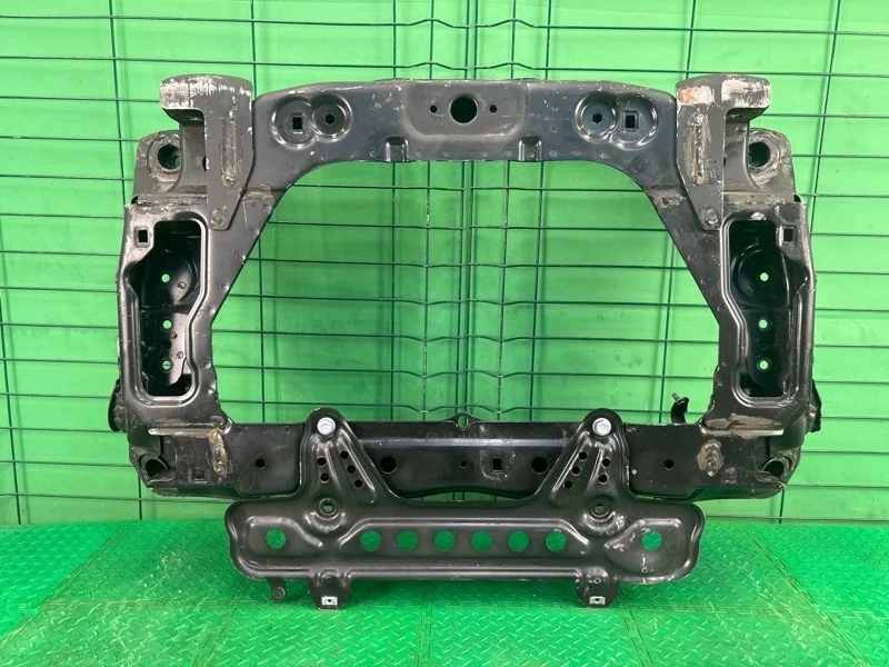 Подрамник Mercedes-Benz W203