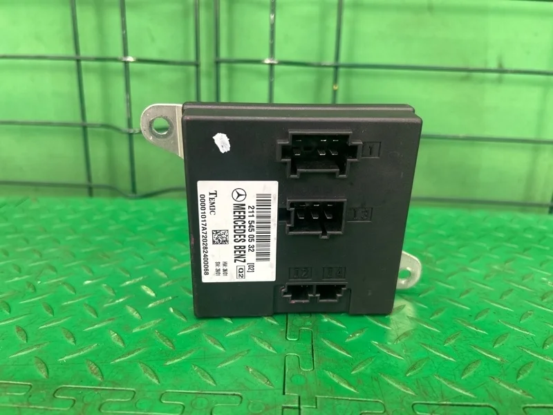 Блок sam Mercedes-Benz 10.09.2002 W211