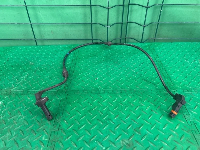 Датчик abs Mercedes-Benz W212