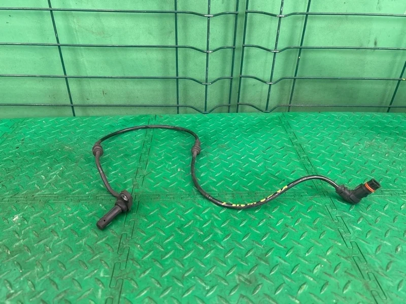 Датчик abs Mercedes-Benz W212