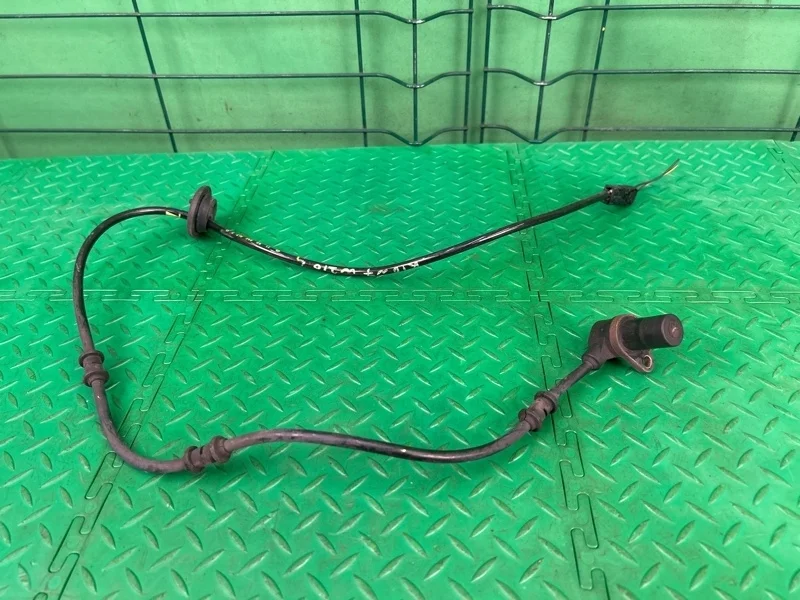 Датчик abs Mercedes-Benz W210