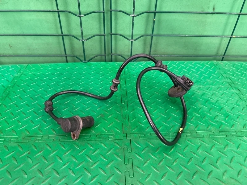 Датчик abs Mercedes-Benz W210