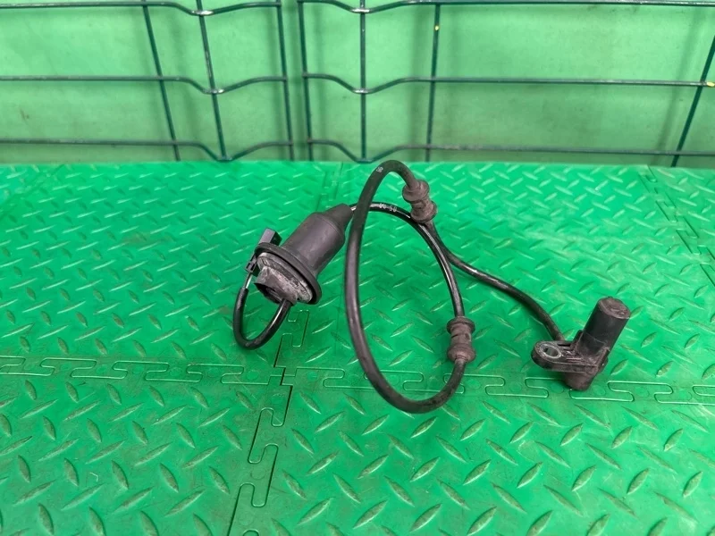 Датчик abs Mercedes-Benz W220