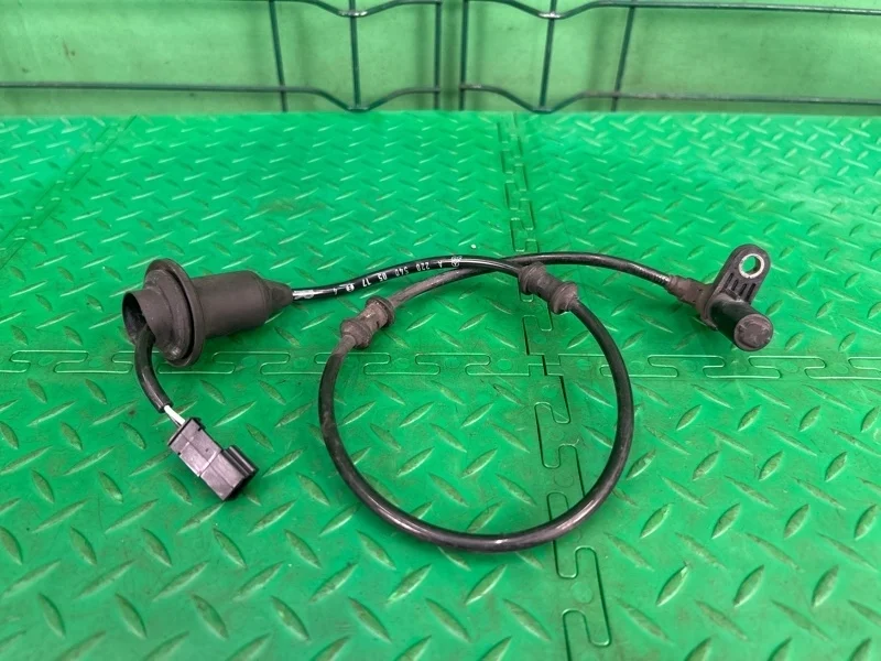 Датчик abs Mercedes-Benz W220