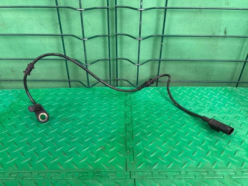 Датчик abs Mercedes-Benz W211