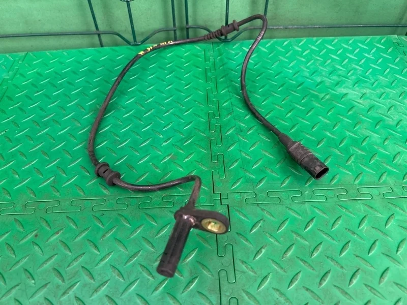 Датчик abs Mercedes-Benz W211