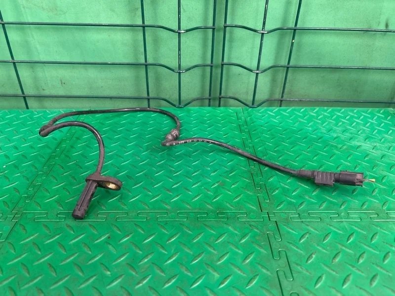 Датчик abs Mercedes-Benz W211