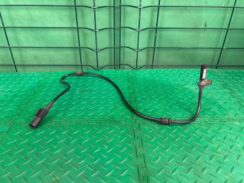 Датчик abs Mercedes-Benz W211