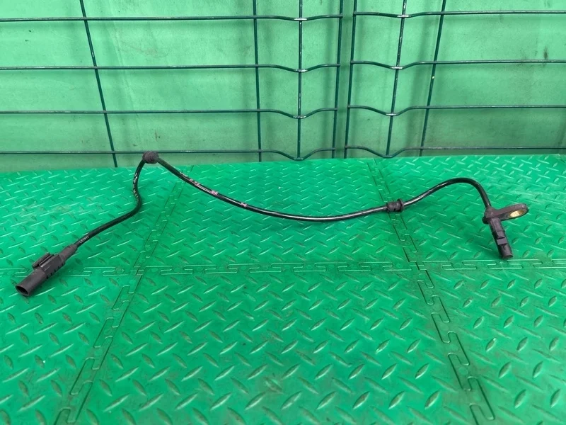 Датчик abs Mercedes-Benz W211