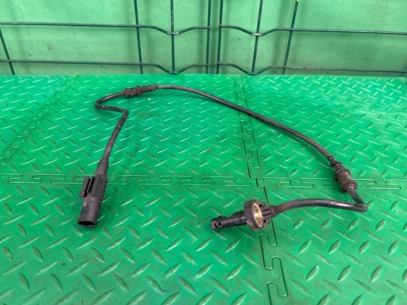 Датчик abs Mercedes-Benz W211