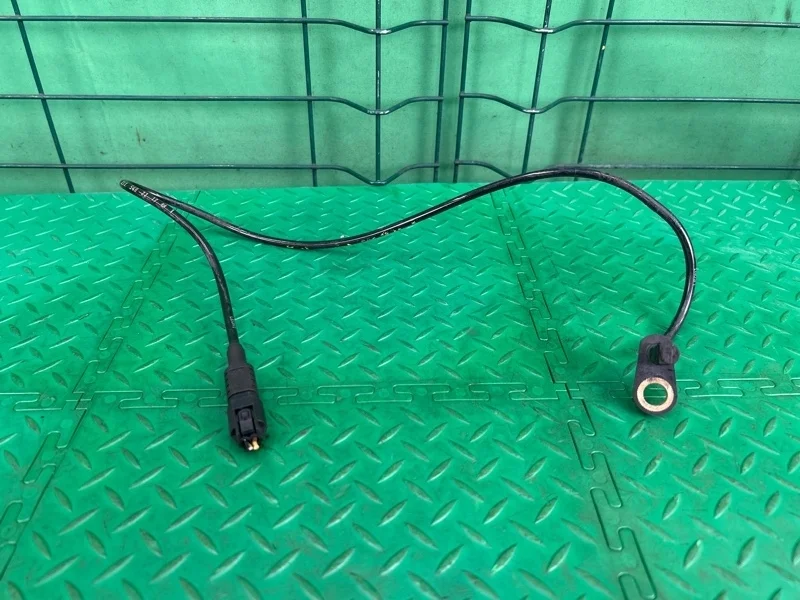 Датчик abs Mercedes-Benz W211