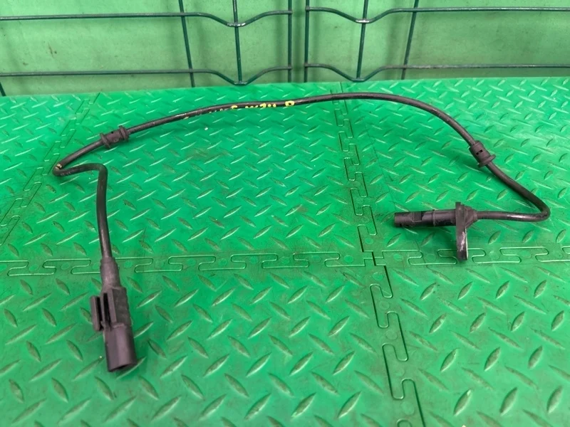 Датчик abs Mercedes-Benz W211