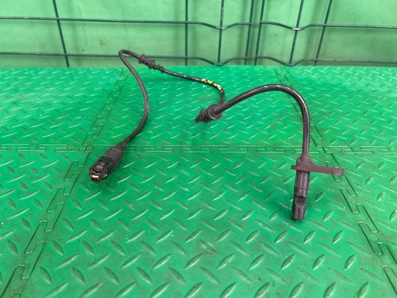 Датчик abs Mercedes-Benz W211