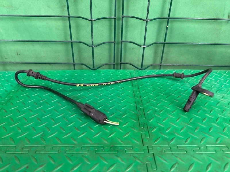 Датчик abs Mercedes-Benz W211