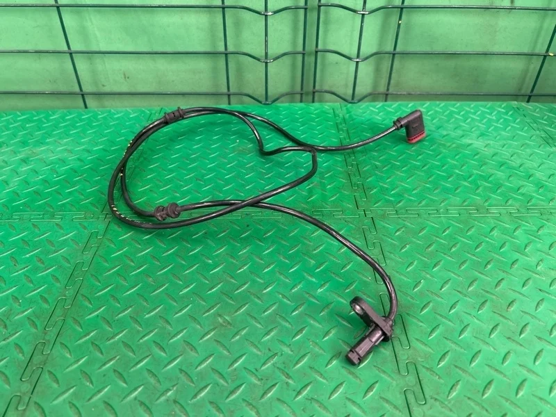 Датчик abs Mercedes-Benz W211