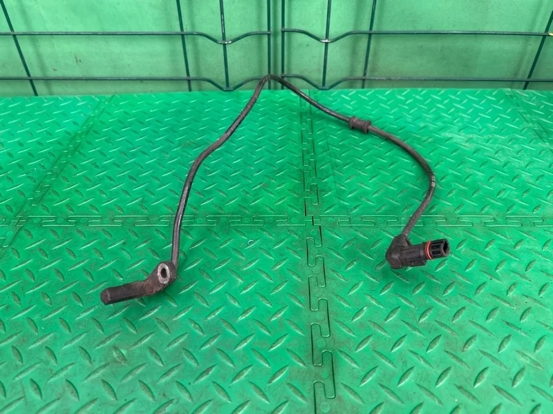 Датчик abs Mercedes-Benz W203