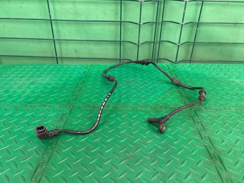 Датчик abs Mercedes-Benz ML W164