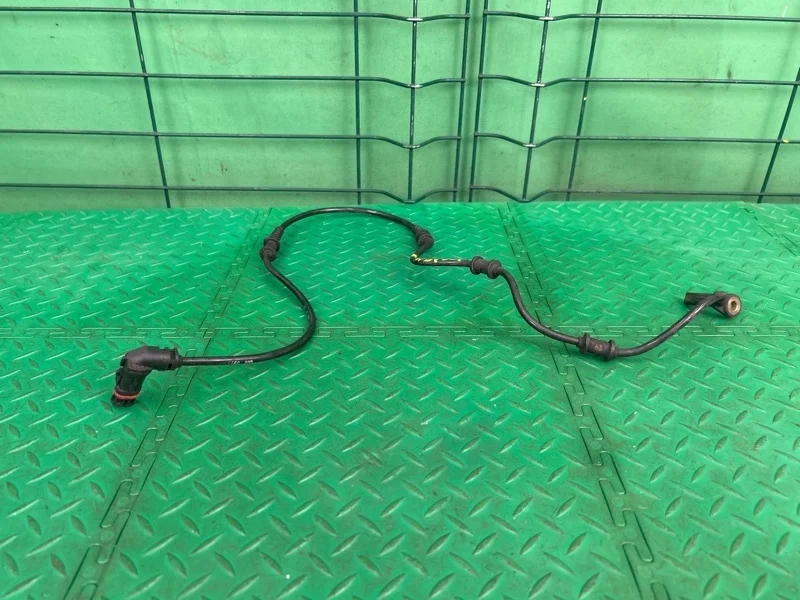 Датчик abs Mercedes-Benz ML W164