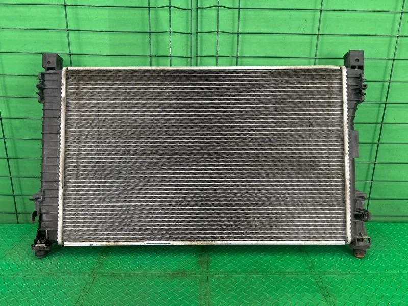 Радиатор охлаждения Mercedes-Benz CLK 10/07/2006 W209